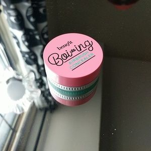 Benefit Boing Airbrush Concealer in shade 2, used